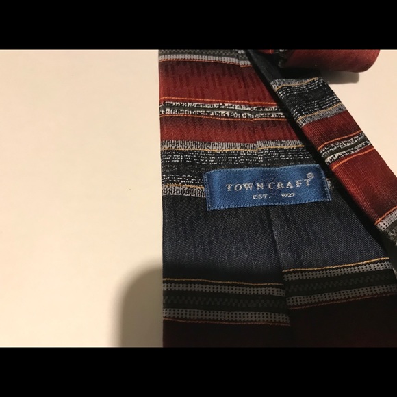 TownCraft stripped tie.Red,black,silver - Picture 3 of 4